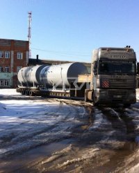 Отгрузка партии резервуаров на санях объёмом 25 куб.м.