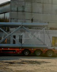 Силосы с опорами и лестницами