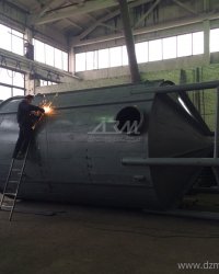 Зачистка корпуса емкости